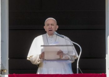 El papa Francisco imploró «que cesen los ataques armados» en Ucrania