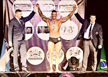 El fisicoculturista David Verdú obtuvo ocho medallas de primer puesto