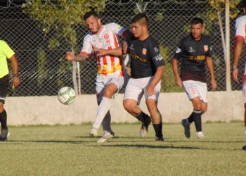 Fútbol local: la fecha se abrió con cinco atractivos partidos
