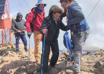Con éxito se realizó la expedición para controlar la cápsula del tiempo en el cerro El Nevado