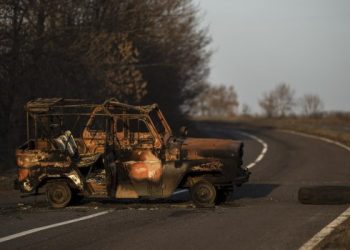 Rusia afirma que se concentrará en el este de Ucrania y admite más de 1.300 bajas militares