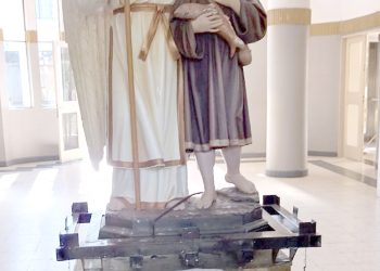 La imagen de San Rafael Arcángel fue instalada en el Municipio