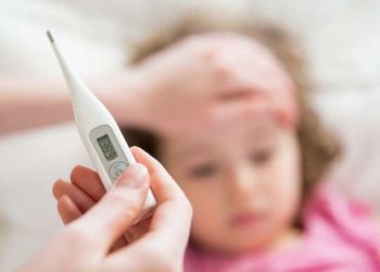 Se dispararon los casos de gripe en Argentina y recomiendan usar barbijo