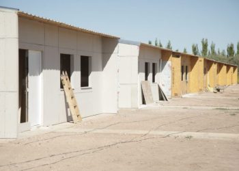Avanza la construcción de dos barrios totalmente industrializados en General Alvear