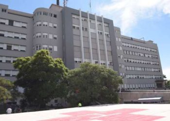 Una nena de 6 años bajó del transporte escolar y fue atropellada: está grave