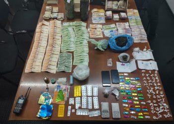Importante allanamiento en San Rafael: Se secuestró una gran cantidad de efectivo, aparatos tecnológicos y drogas