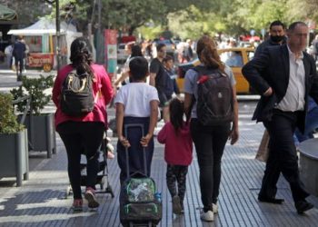 ¿Media hora más de clases en Mendoza? Cómo afecta a las familias y a los docentes