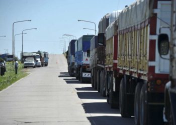 Los transportistas de granos justifican el paro: «Nuestra situación se agrava día a día»
