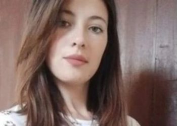 Fue a buscar la cuota alimentaria y su exmarido le tiró aceite hirviendo en la cara