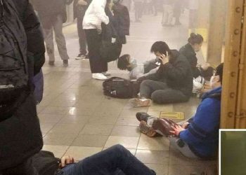 Pánico y tiroteo en una estación de metro de Nueva York: reportan al menos 13 heridos (imágenes sensibles)