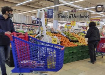 Alimentos: los impuestos son un cuarto del precio que pagan los consumidores