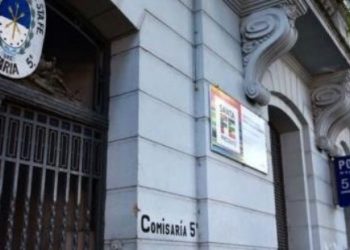 Asesinan de un tiro en la cabeza a un hombre para robarle el auto en su casa