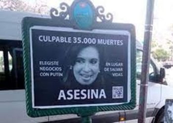 Casanello se declaró incompetente y mandó la causa de los afiches contra Cristina a la Justicia Nacional