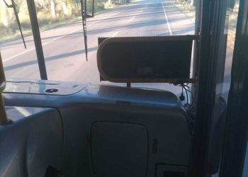 El conmovedor gesto de un colectivero con una niña que fue a la escuela el día del Zonda