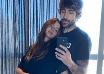 El llamativo gesto del mejor amigo de Armando Mena Navareño cuando le preguntaron por la China Suárez