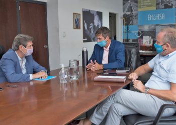 La foto en el Enohsa que Félix no quiso difundir hasta que no se avanzara en la planta potabilizadora y la de tratamientos cloacales