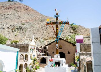 «La desconectaron antes»: el dolor de la familia de la mujer que golpeó su propio ataúd en el entierro