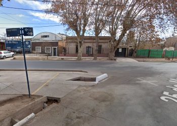 Lo apuñalaron durante una pelea frente a un persa de Rodeo del Medio