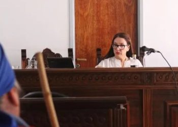 Su marido casi la mata y fue a la audiencia judicial para pedir que no lo dejen preso: «Él no es así»