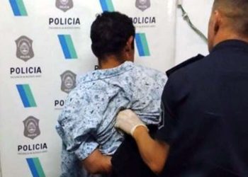 Una mujer y su hija de 5 años fueron abusadas en plena calle cuando salieron a hacer las compras