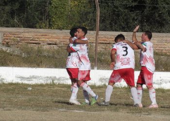 Fútbol: la Primera B arrancó con triunfos de Las Malvinas, Goudge y El Tropezón