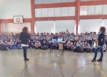 El proyecto Amenmose visitó la escuela Ejército de los Andes