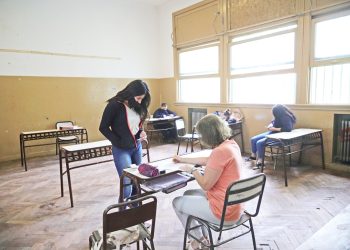 Relevan faltante  de sillas y mesas en escuelas sanrafaelinas