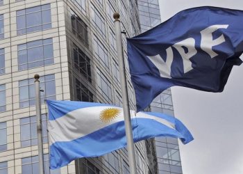 Se cumplieron 10 años de la expropiación de YPF: hoy vale 75 por ciento menos y afronta un juicio multimillonario