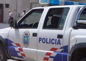 Horror : se asomó por la ventana de su casa y descubrió que un familiar abusaba de su hijo de 11