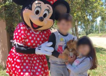 “¿Vos me regalaste esta familia?”: el reencuentro de una nena con el juez que leyó su adopción como cuento de hadas