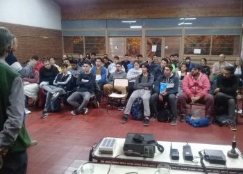 Integrantes del Radio Club brindaron una importante capacitación
