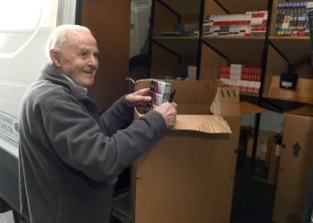 A los 98 años sigue al frente de su local: la historia de José