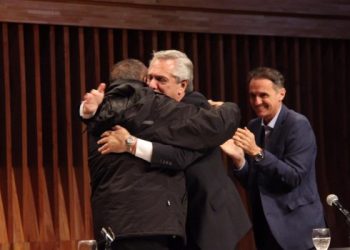 El Presidente se mostró con D´Elía después de la crítica del líder piquetero a Máximo Kirchner