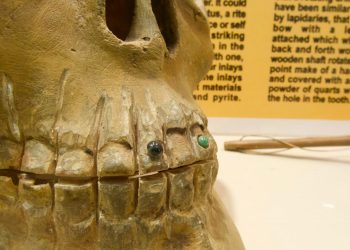 Estudio revela por qué los mayas se incrustaban piedras preciosas en los dientes