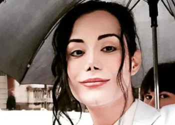 Felipe Pettinato, internado y con custodia policial tras un trágico incendio: hallaron un cuerpo totalmente calcinado en el departamento