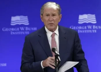 George Bush se confundió Ucrania con Irak y rechazó la invasión