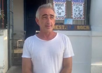 Hace 20 años se le cayó una bifera en la cabeza desde un quinto piso: la nueva vida del argentino del milagro