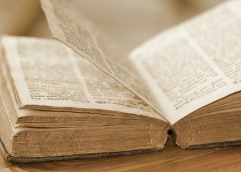 Italia recupera un antiguo manuscrito robado de ‘Las profecías’ de Nostradamus