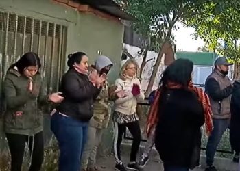 Indignante: Manoseó a estudiantes de 12 años mientras daba una clase contra el bullying