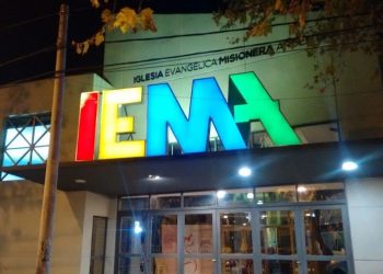 Pánico en una iglesia evangélica: un hombre entró armado y le apuntó a la pastora