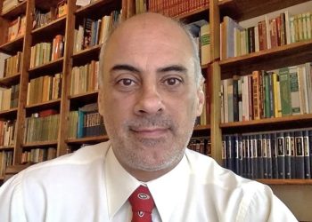 «A los políticos les encanta hacerse los banqueros con dinero ajeno»