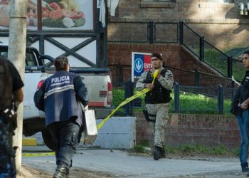 Un hombre mató de un puntazo en el pulmón a un joven que se le coló en la fila del supermercado