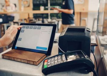 Un joven presentó su currículum en una panadería y preguntó si había algún día de home office