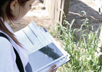 Una censista tocó el timbre y la recibieron con una paliza: la atacó la exmujer de su marido