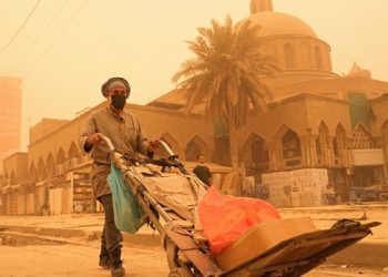 Una tormenta de arena afecta a varios países de Oriente Medio