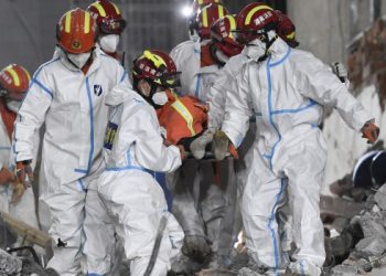 Ya son 26 los muertos por el derrumbe de un edificio comercial en China ocurrido hace una semana