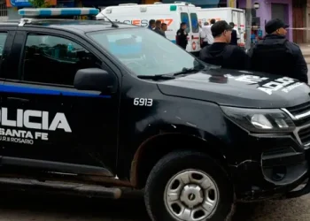 Macabro: encontraron el cuerpo de una mujer dentro de auto quemado