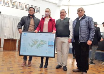 Veteranos de Malvinas de San Rafael recibieron un presente de sus pares de Tierra del Fuego