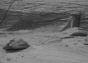 Científicos de la Nasa descubrieron ¿una puerta en Marte?