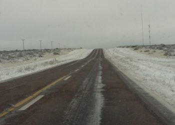 Por el hielo en la ruta terminó  volcando en El Divisadero